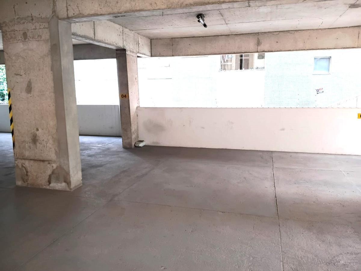 Sala, Funcionários, 1 Vaga