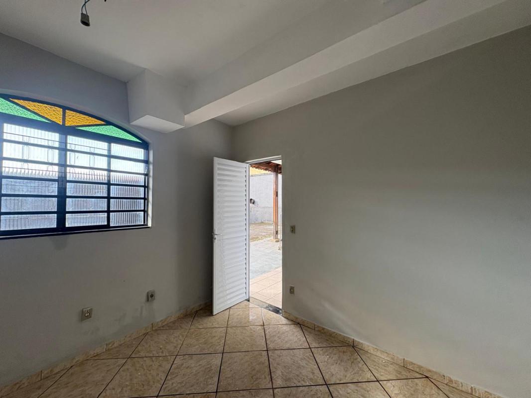 Casa, Jardim Riacho das Pedras, 3 Quartos, 10 Vagas, 1 Suíte