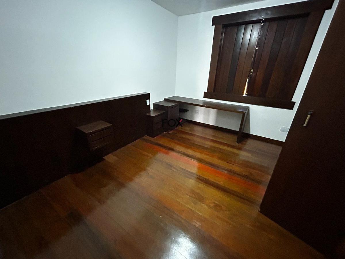 Casa, Santa Lúcia, 4 Quartos, 6 Vagas, 2 Suítes