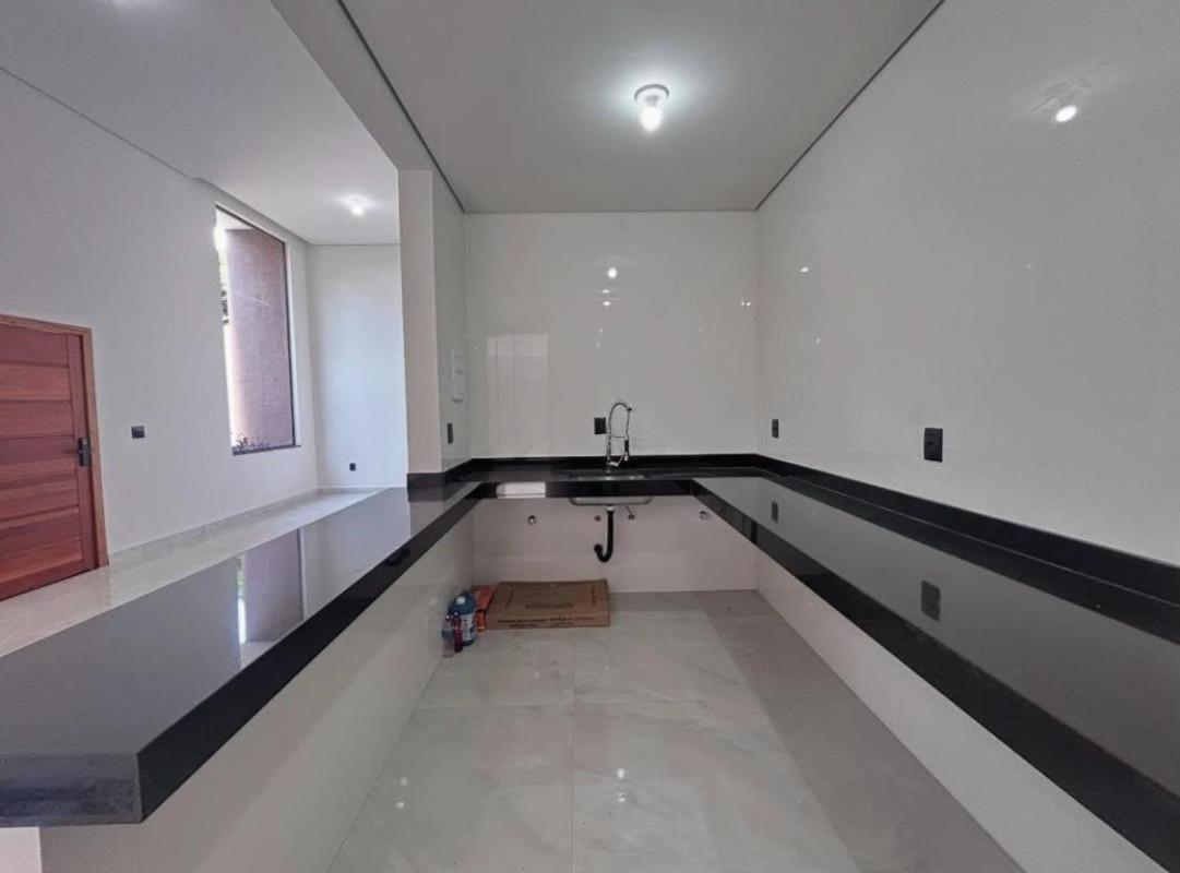Casa, Lundcea, 3 Quartos, 2 Vagas, 1 Suíte