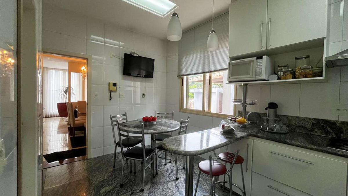 Casa, Paquetá, 4 Quartos, 5 Vagas, 2 Suítes