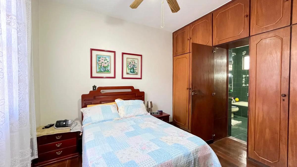 Casa, Luxemburgo, 5 Quartos, 4 Vagas, 2 Suítes