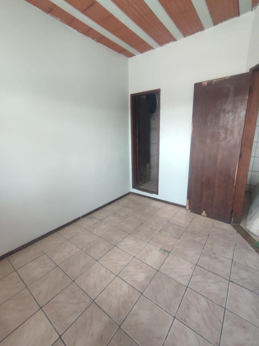 Casa, Nova Cachoeirinha, 1 Quarto, 0 Vaga