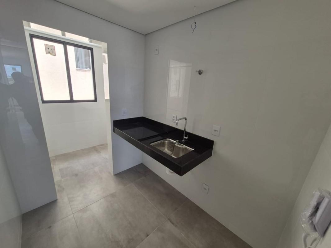Apartamento, Sagrada Família, 3 Quartos, 2 Vagas, 1 Suíte