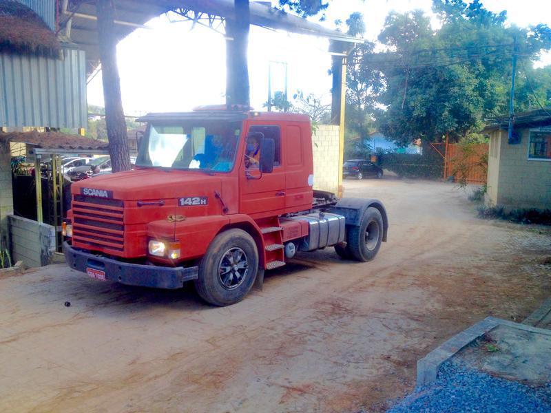 Saab-scania T-142 Hs 450 4x2 2p (diesel)