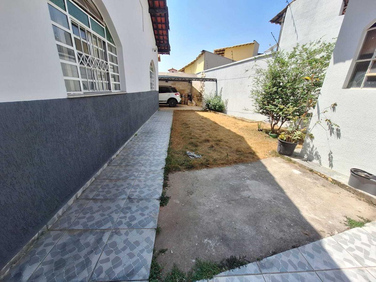 Casa, Jardim Riacho das Pedras, 3 Quartos, 8 Vagas, 2 Suítes