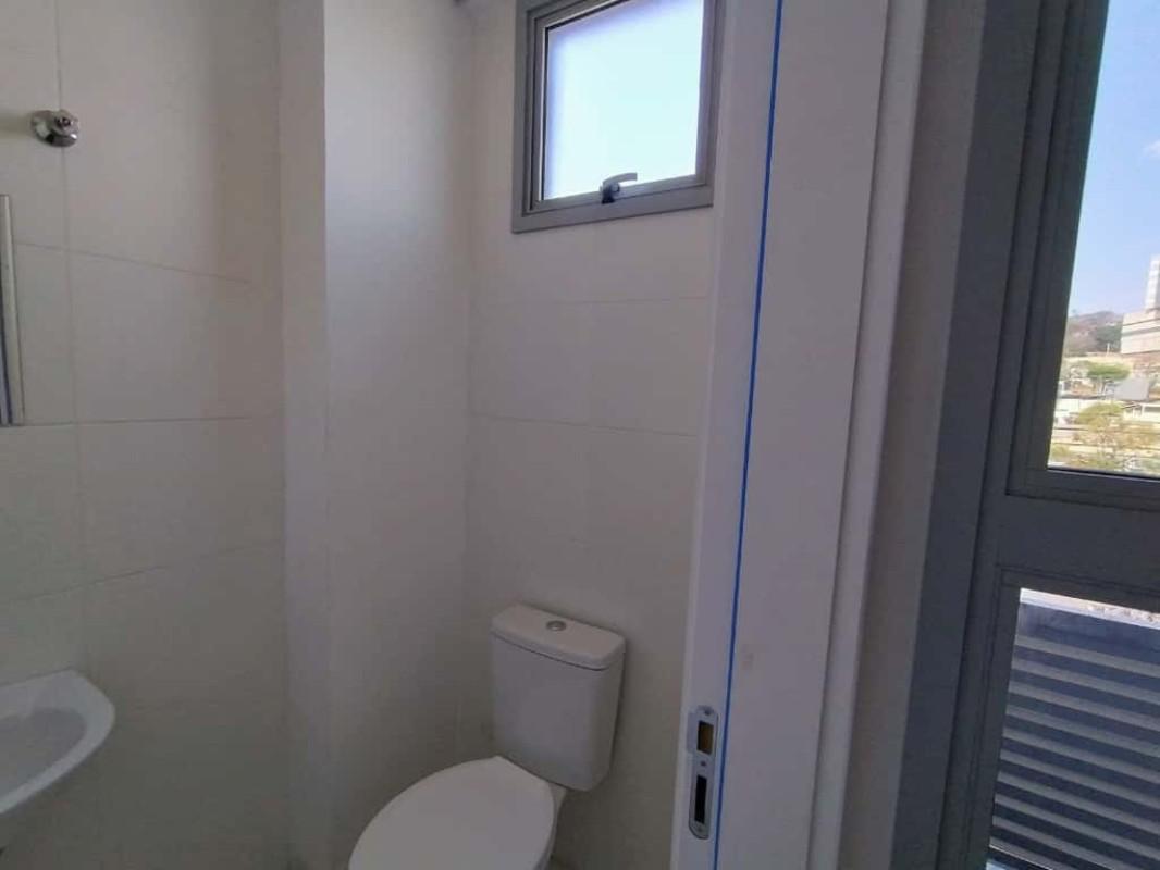 Andar, Milionários, 0 Quarto, 0 Vaga