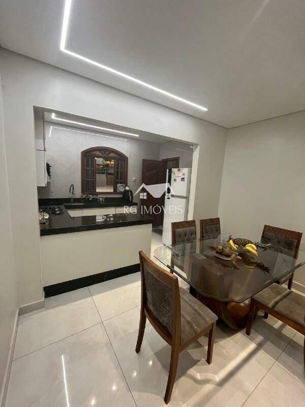 Casa, Conjunto Habitacional Bueno Franco, 3 Quartos, 4 Vagas
