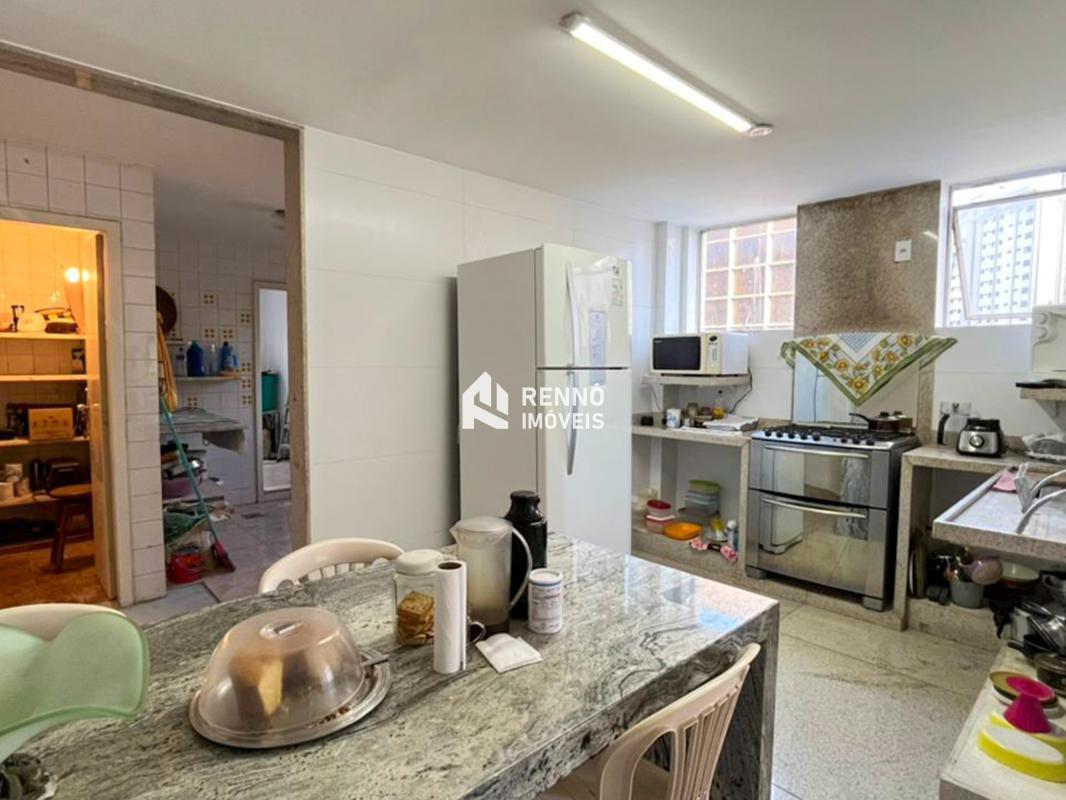 Cobertura, Funcionários, 6 Quartos, 3 Vagas, 1 Suíte