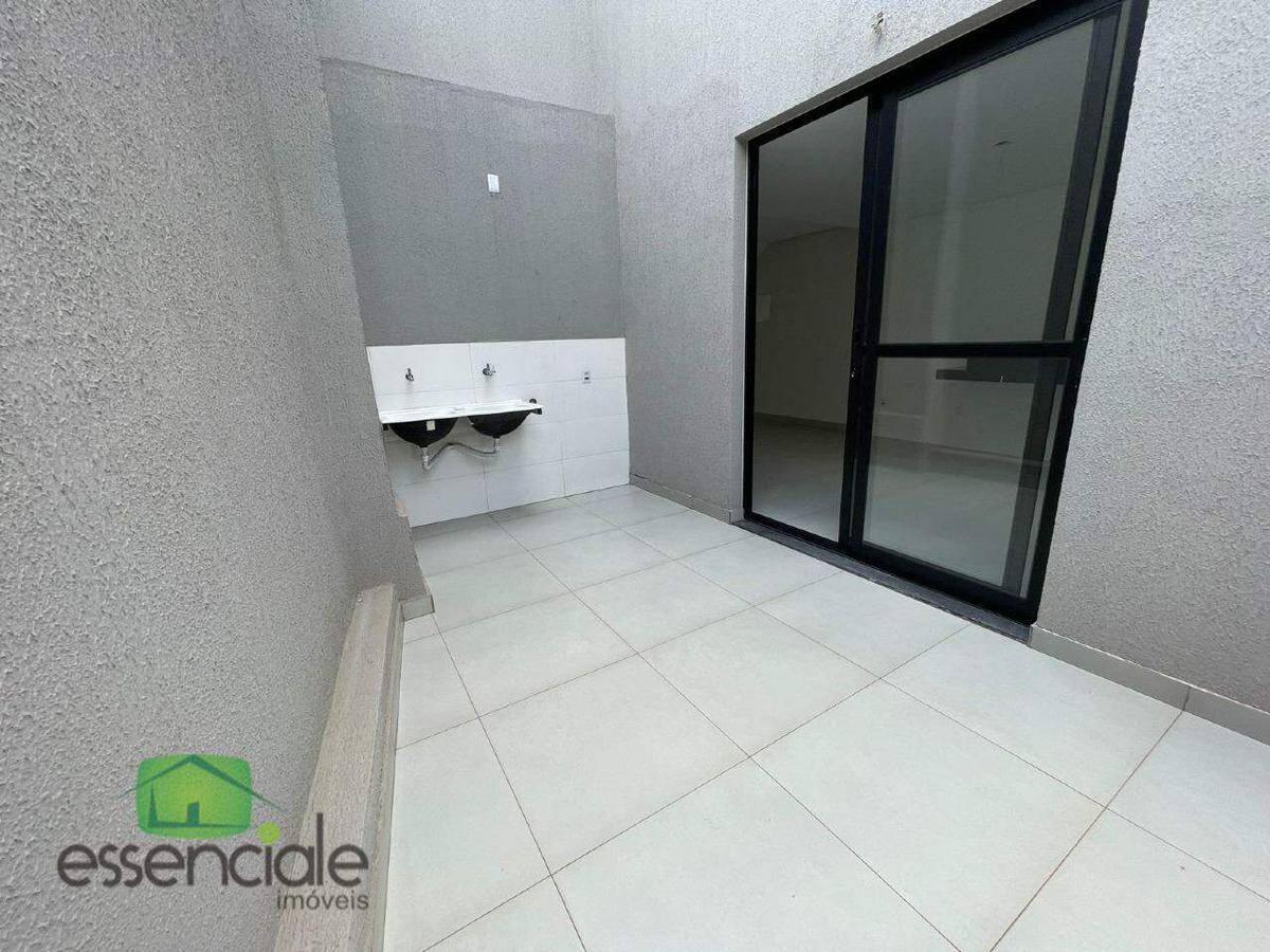 Casa, Centro, 3 Quartos, 2 Vagas, 1 Suíte