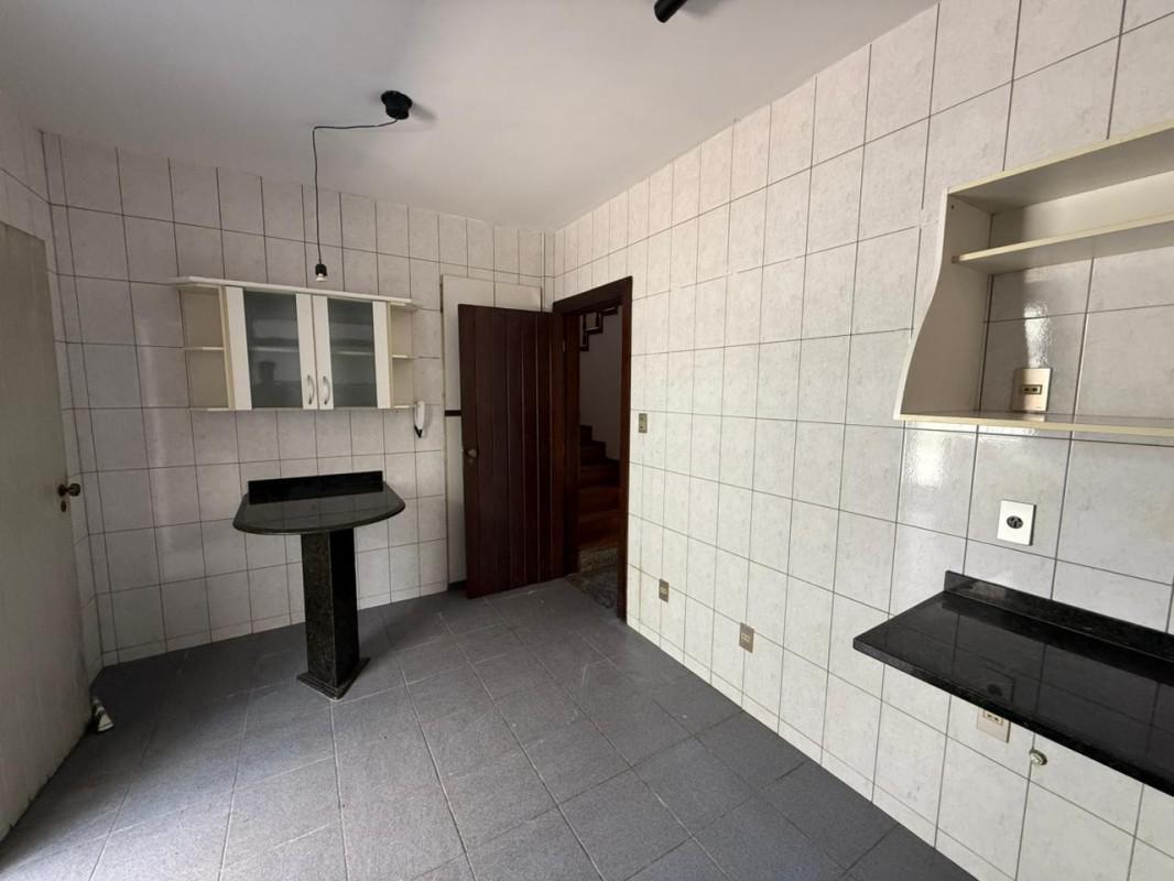 Casa, Itapoã, 5 Quartos, 4 Vagas, 3 Suítes