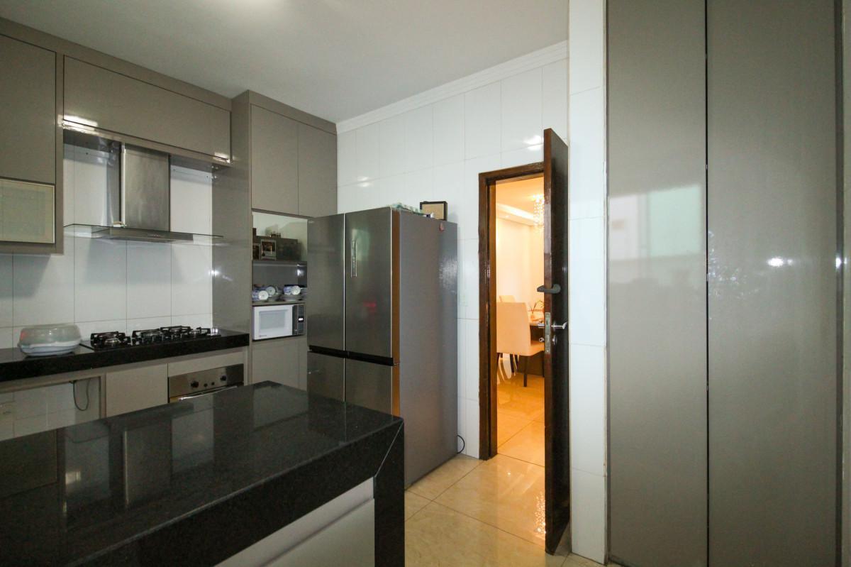 Casa, Novo Eldorado, 4 Quartos, 4 Vagas, 1 Suíte