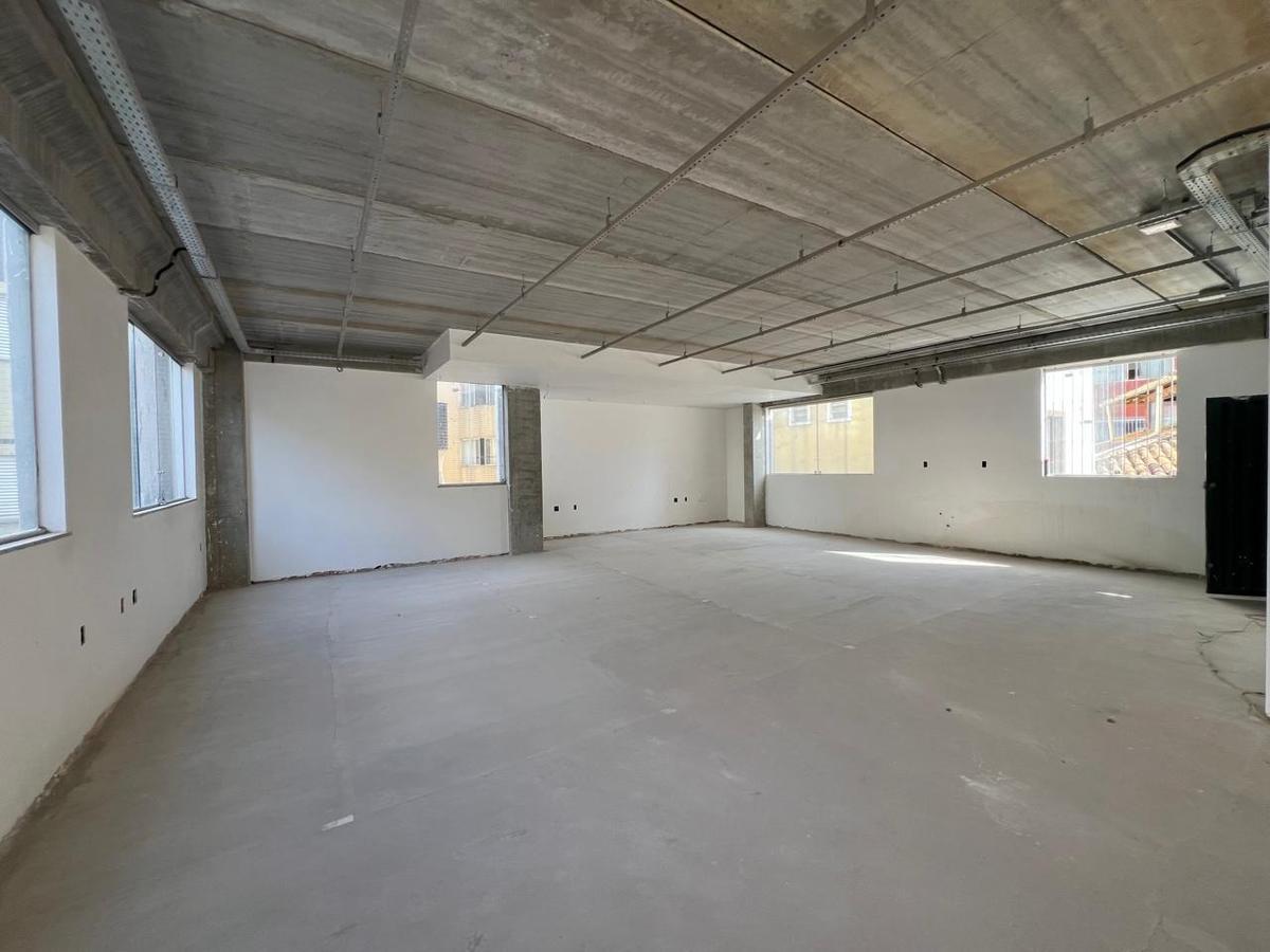 Andar, Castelo, 0 Quarto, 0 Vaga