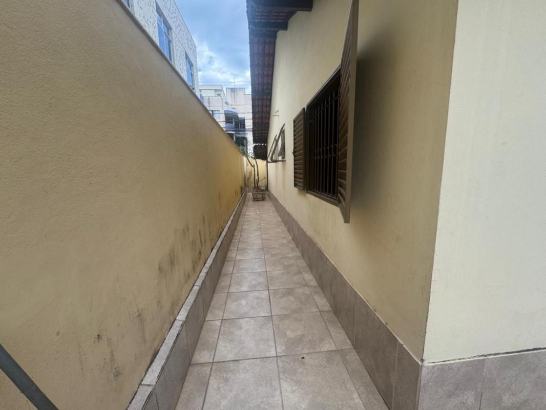 Casa, Dona Clara, 3 Quartos, 4 Vagas, 1 Suíte