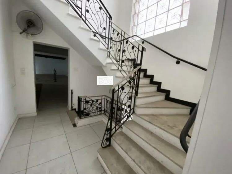 Casa, Savassi, 0 Quarto, 0 Vaga