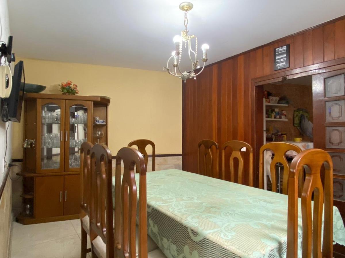 Casa, Itapoã, 6 Quartos, 3 Vagas, 1 Suíte