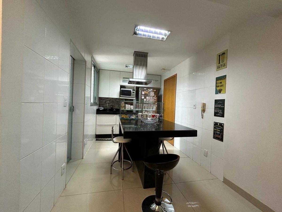 Apartamento, Castelo, 4 Quartos, 4 Vagas, 3 Suítes