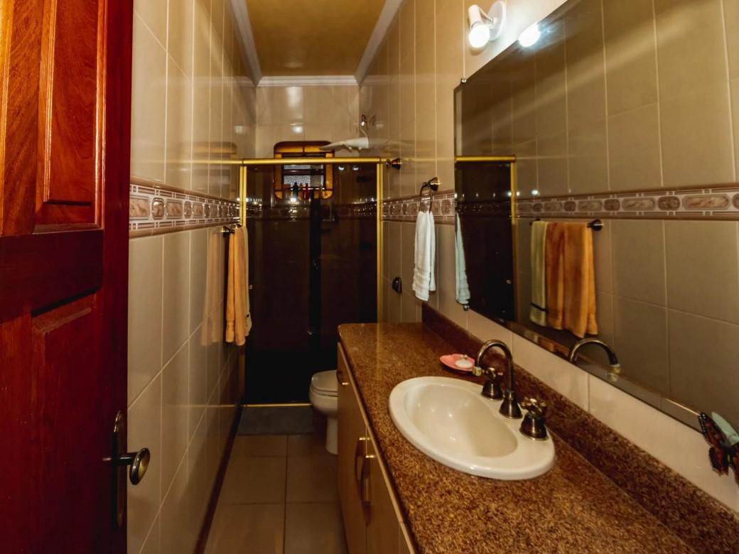 Casa, Minaslândia (p Maio), 5 Quartos, 2 Suítes