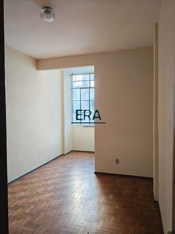 Apartamento, Centro, 2 Quartos, 0 Vaga
