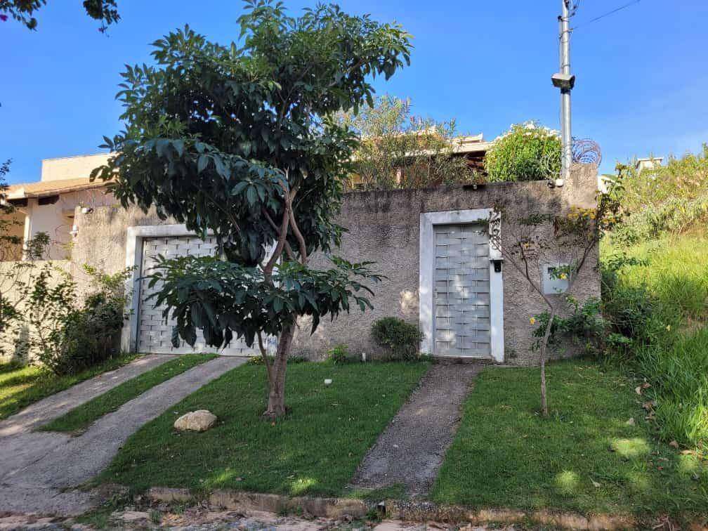 Casa, Tropical, 2 Quartos, 4 Vagas, 1 Suíte
