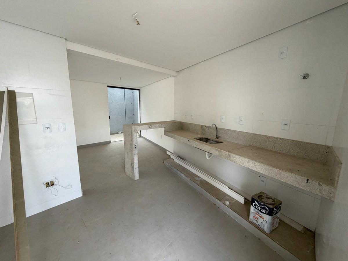 Casa, Planalto, 3 Quartos, 2 Vagas, 1 Suíte