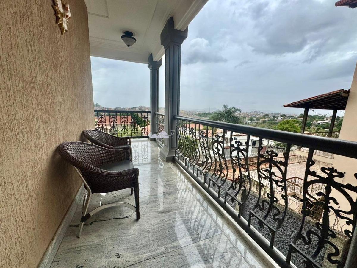 Casa, Trevo, 3 Quartos, 10 Vagas, 1 Suíte