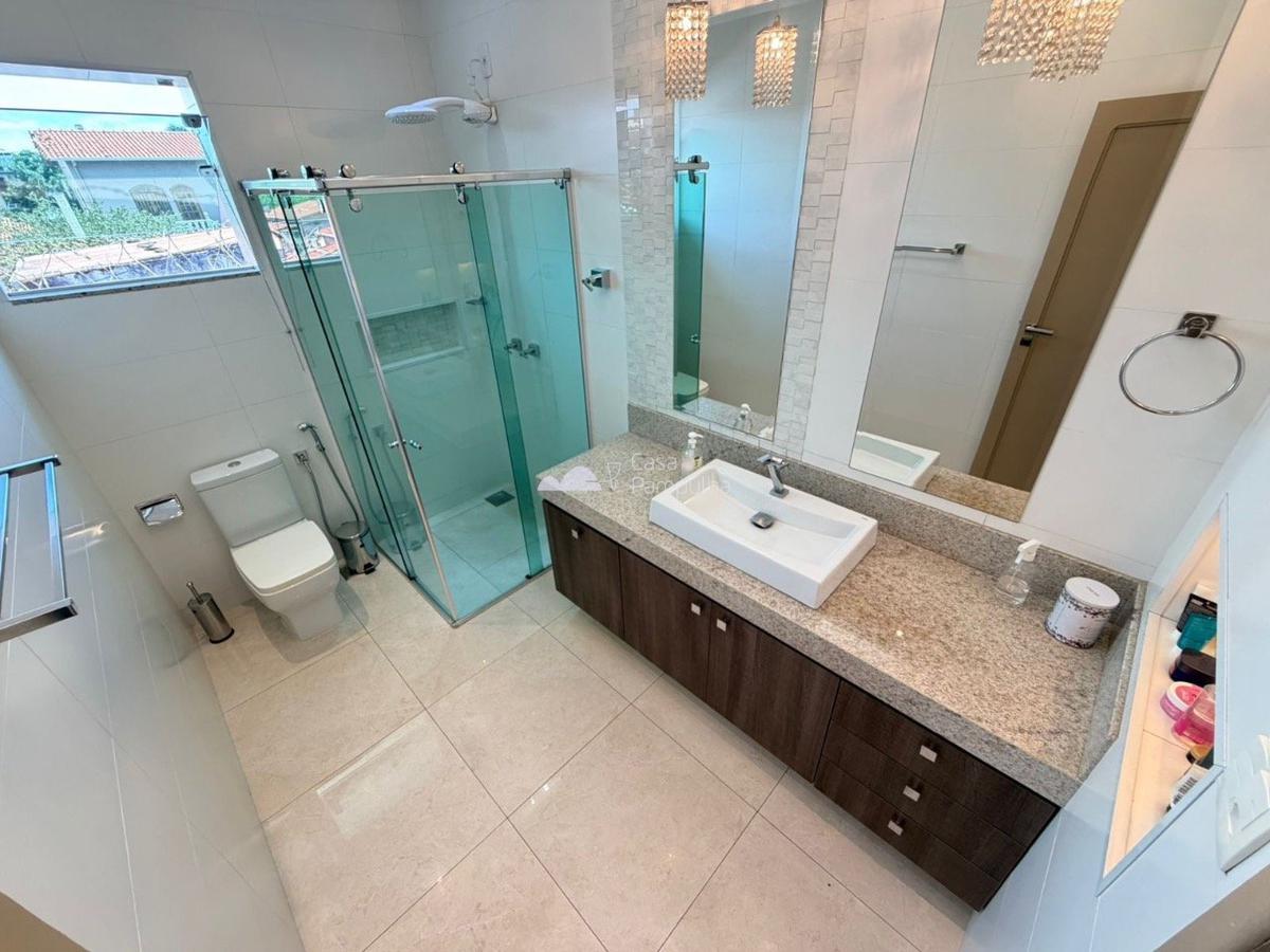 Casa, Santa Mônica, 3 Quartos, 3 Vagas, 1 Suíte