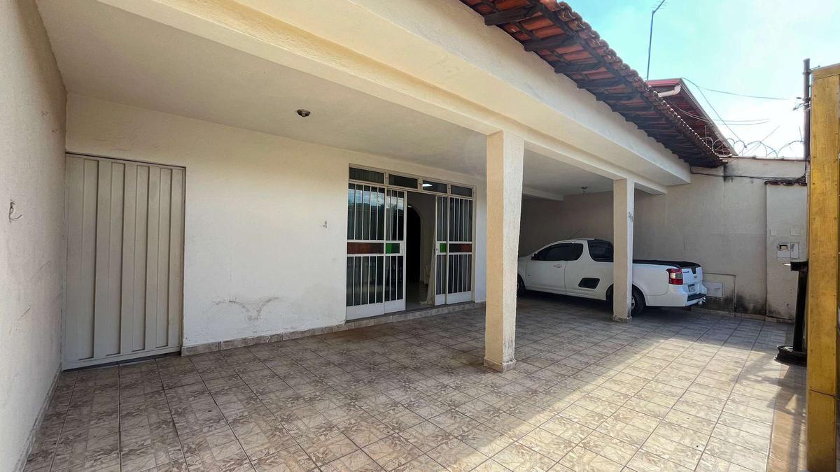 Casa, Conjunto Celso Machado, 3 Quartos, 4 Vagas, 1 Suíte