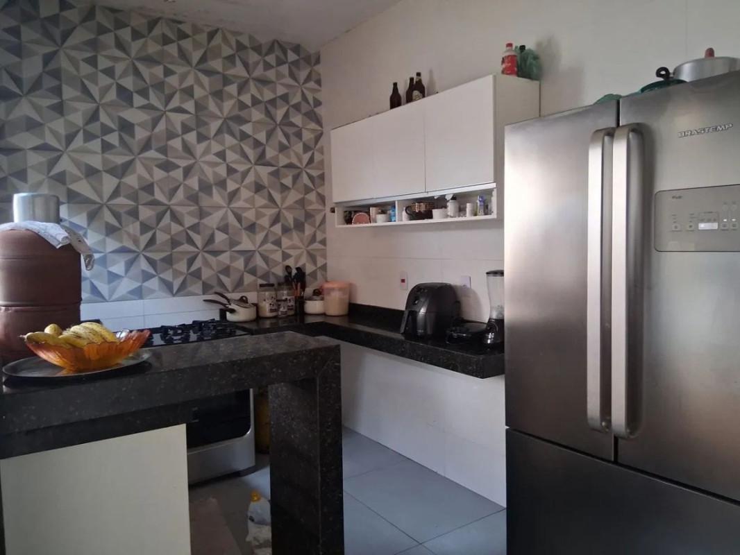 Casa, Industrial, 3 Quartos, 5 Vagas, 1 Suíte