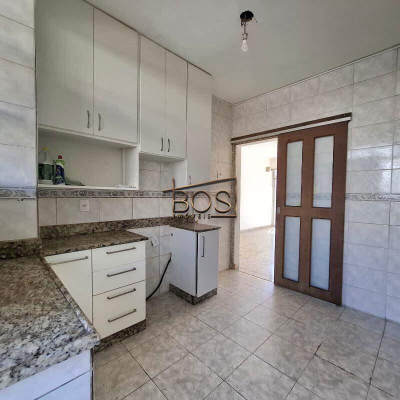 Cobertura, Luxemburgo, 3 Quartos, 1 Vaga, 1 Suíte