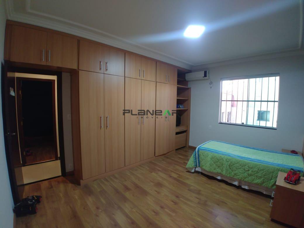 Casa, Jardim Riacho das Pedras, 3 Quartos, 4 Vagas, 3 Suítes