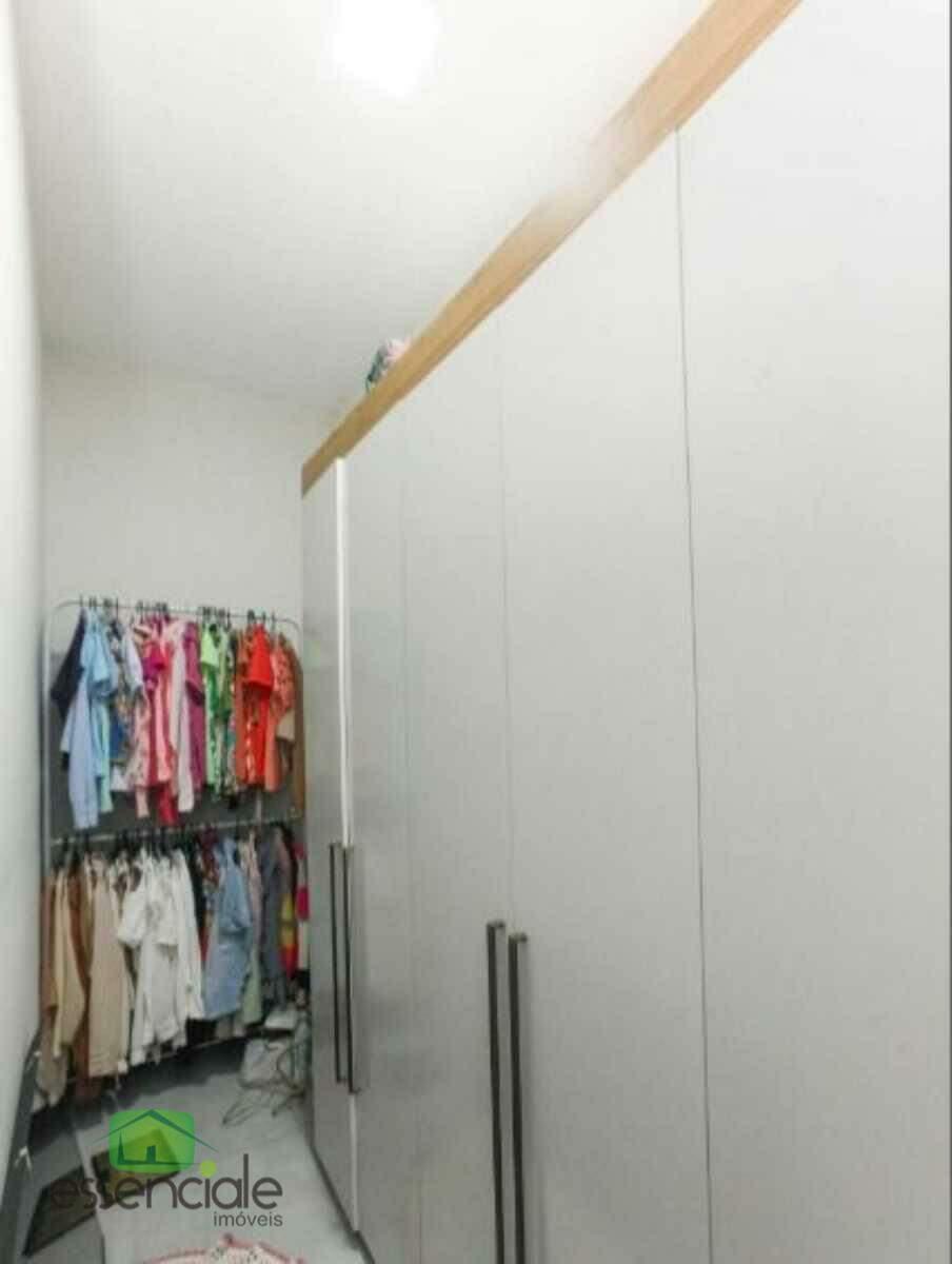 Casa, Industrial, 3 Quartos, 4 Vagas, 1 Suíte