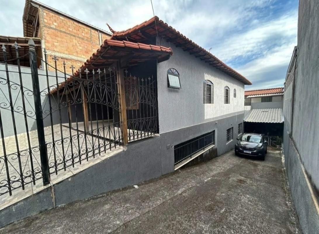 Casa, Eldorado, 4 Quartos, 7 Vagas, 1 Suíte
