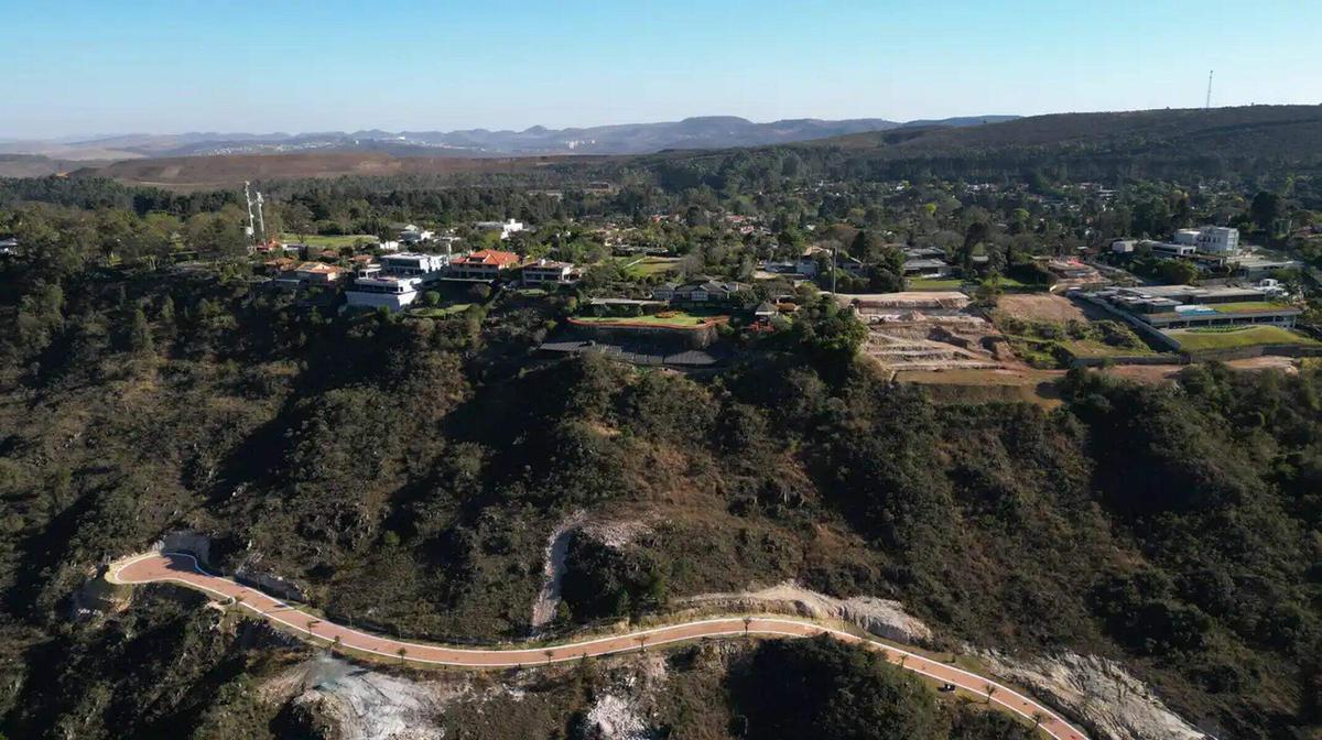 Lote, Morro do Chapéu, 0 Quarto, 0 Vaga