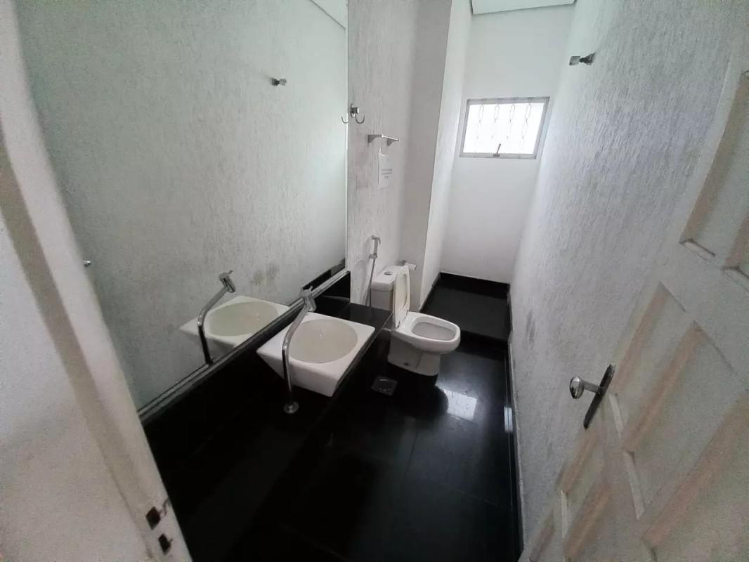 Casa Comercial, Prado, 0 Quarto, 9 Vagas