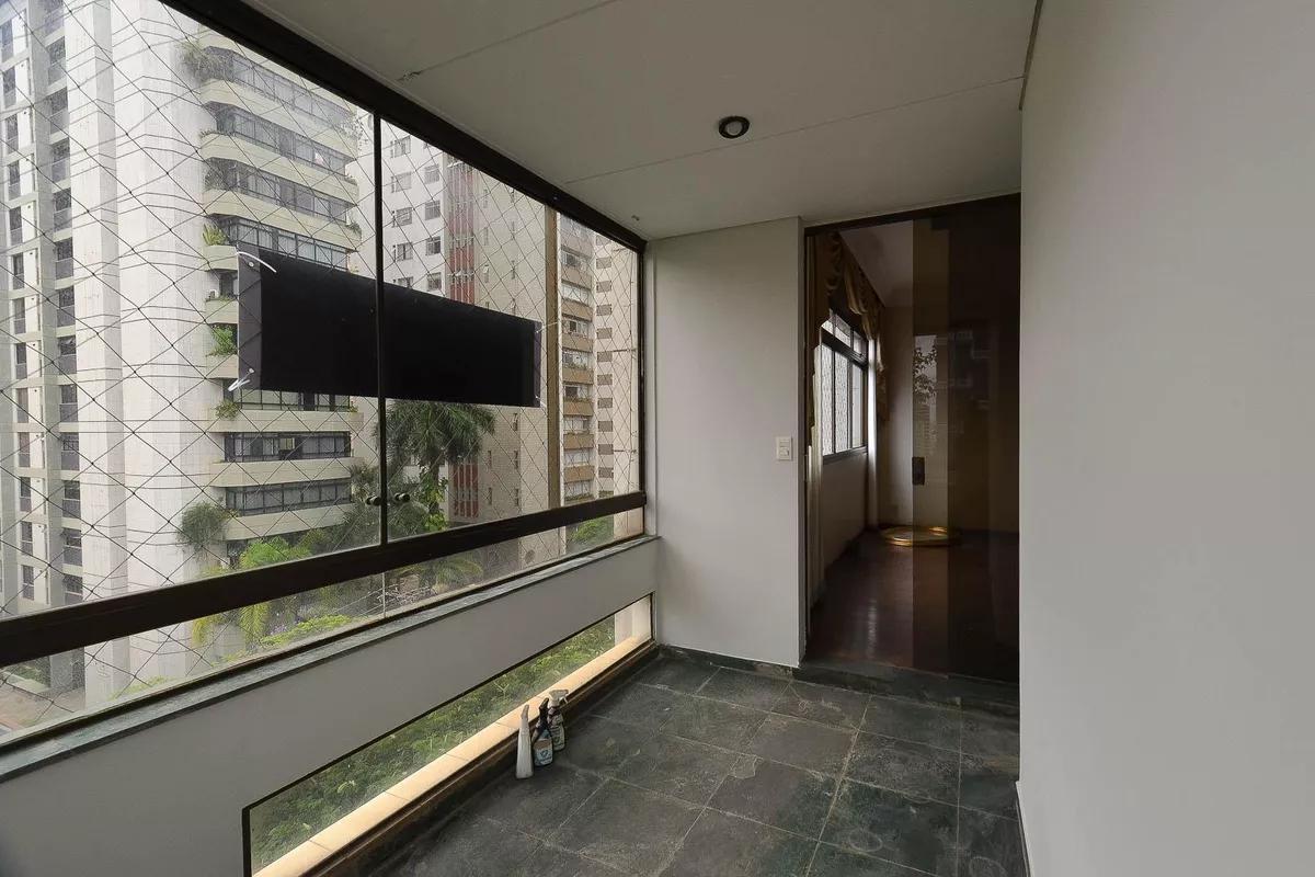 Apartamento, Funcionários, 4 Quartos, 3 Vagas, 2 Suítes