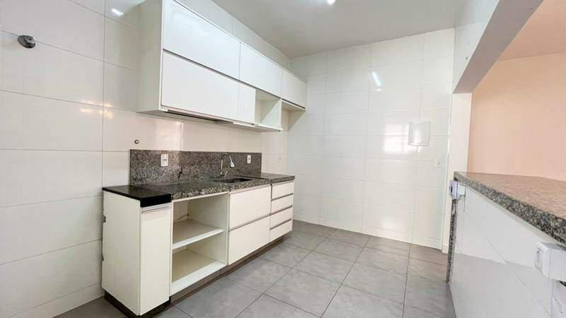 Apartamento, Centro, 4 Quartos, 2 Vagas, 1 Suíte