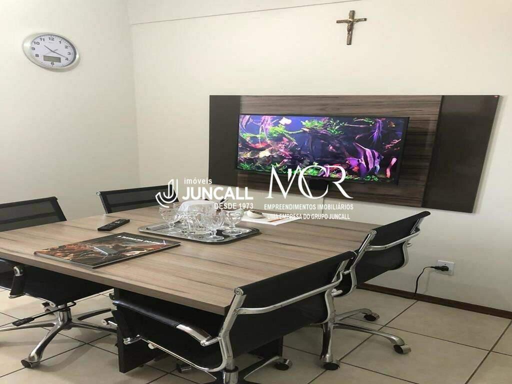 Sala, Centro