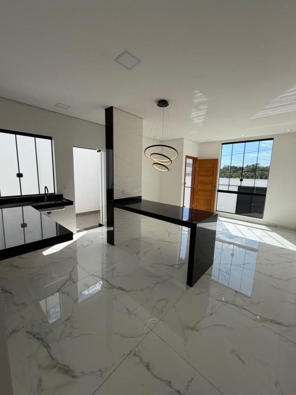 Casa, Novo Centro, 3 Quartos, 2 Vagas, 1 Suíte