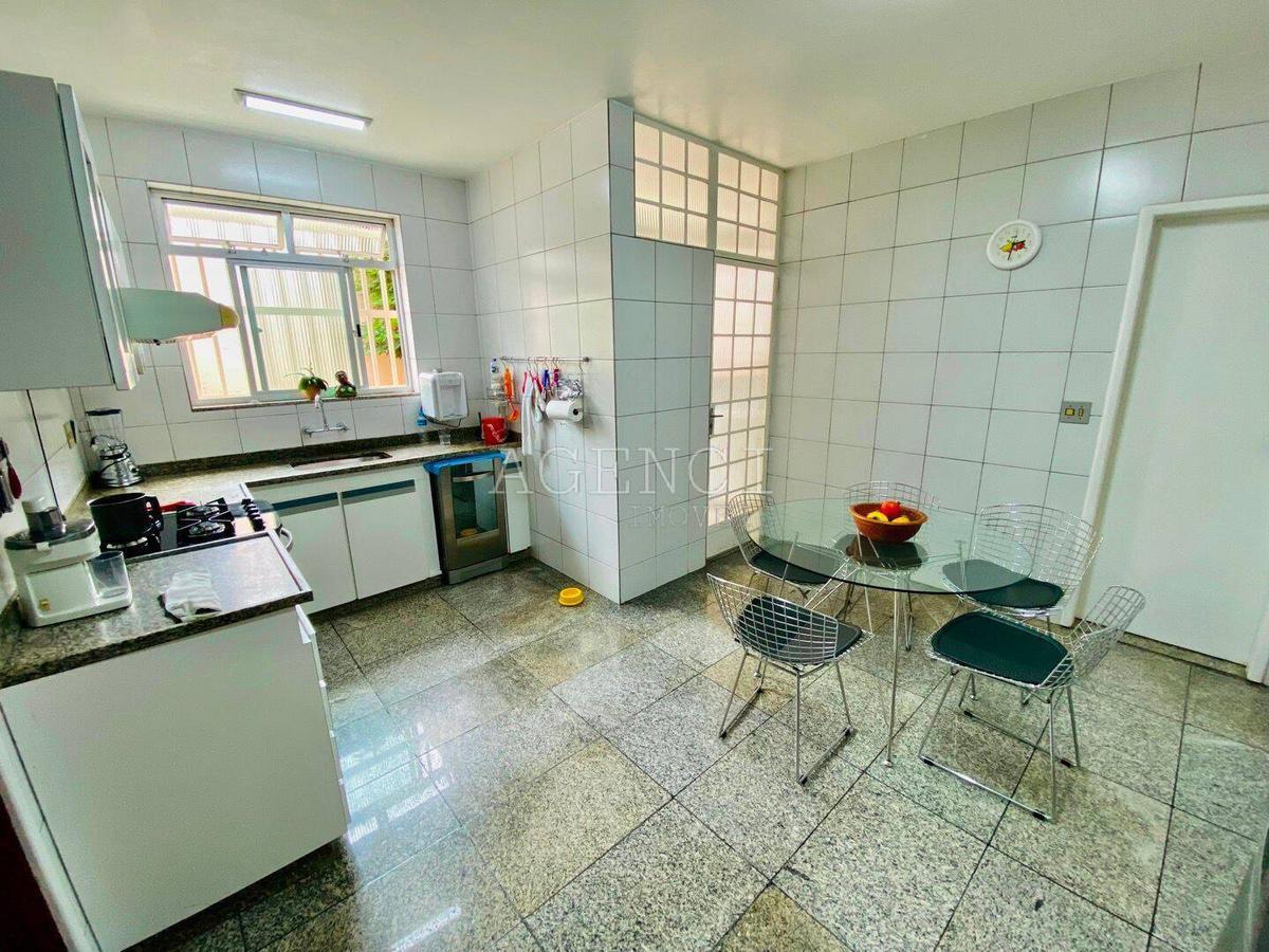 Casa, Bandeirantes (pampulha), 4 Quartos, 0 Vaga, 1 Suíte