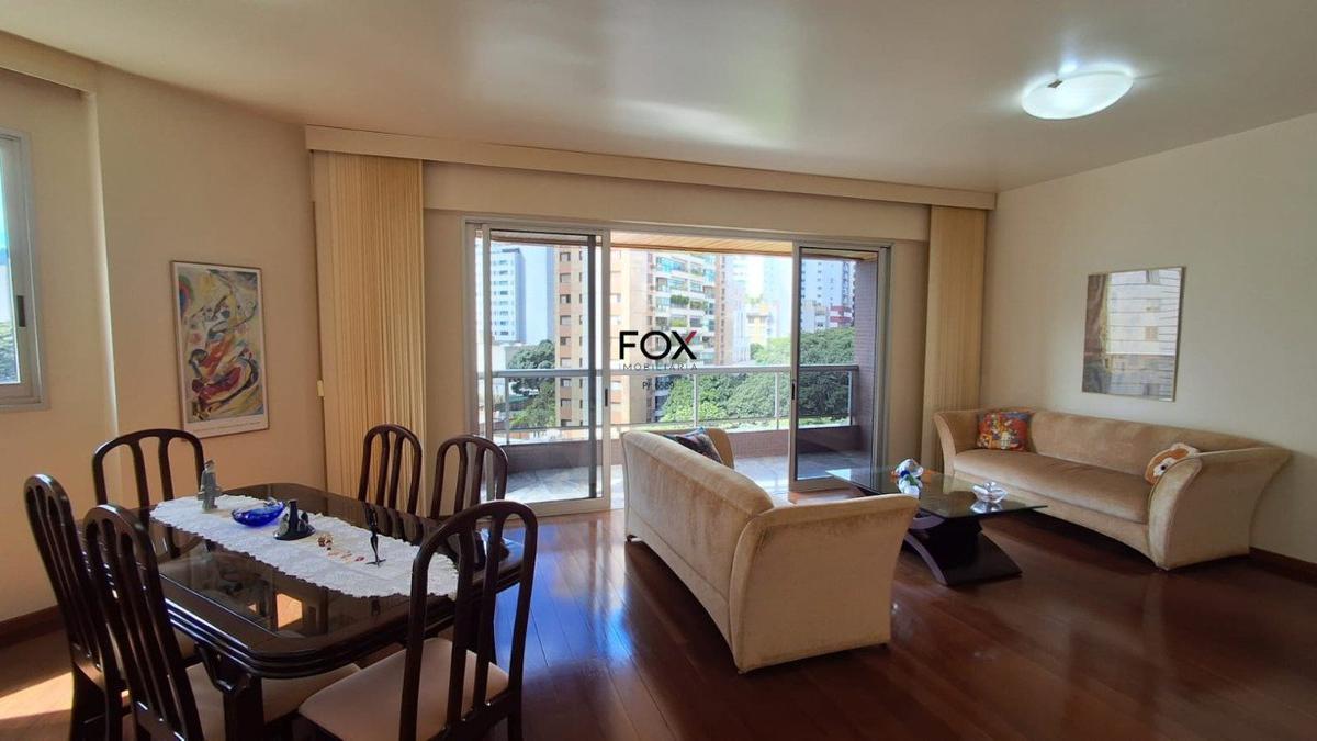 Apartamento, Funcionários, 4 Quartos, 4 Vagas, 2 Suítes