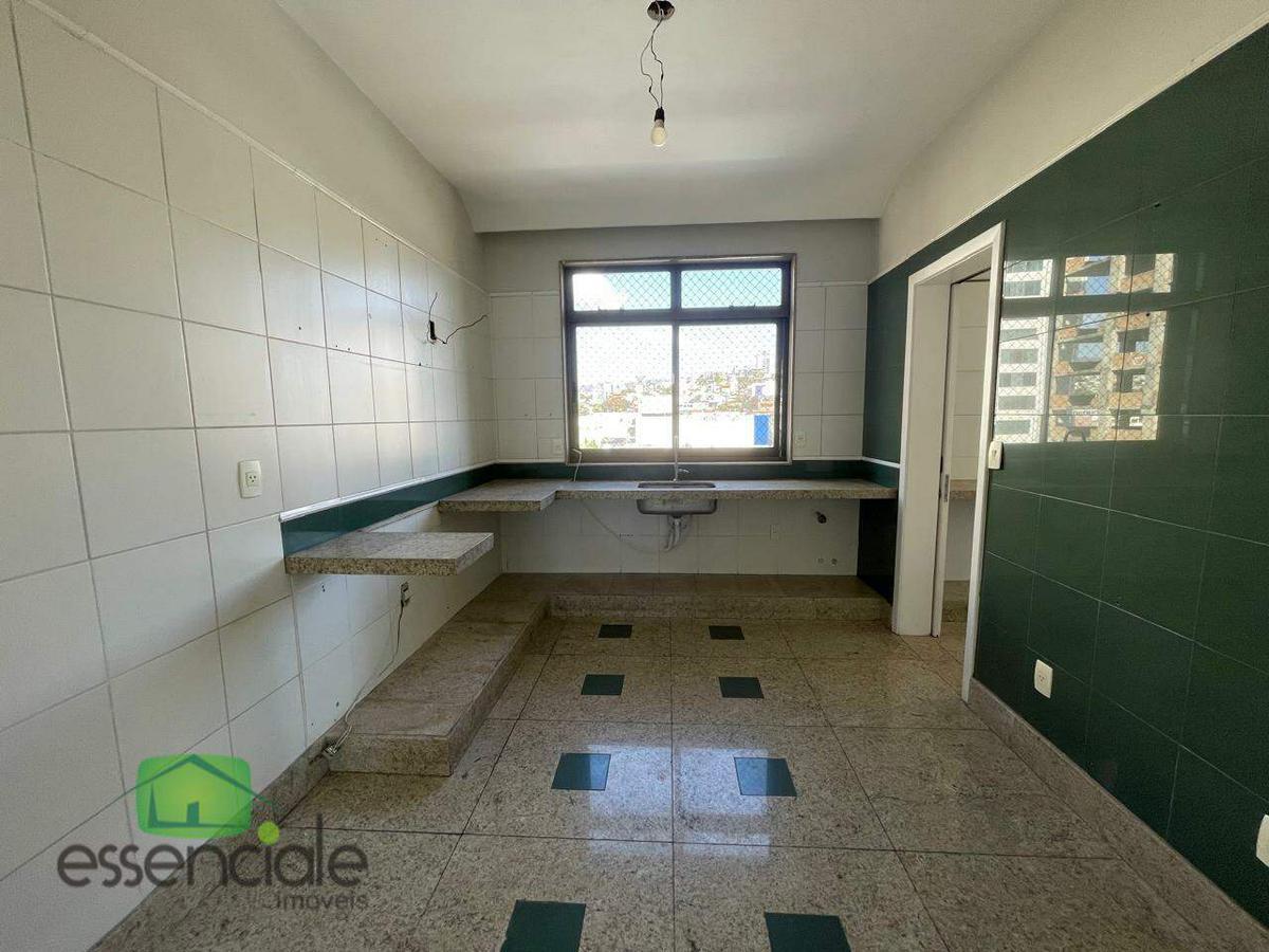 Apartamento, Barreiro, 3 Quartos, 2 Vagas, 1 Suíte
