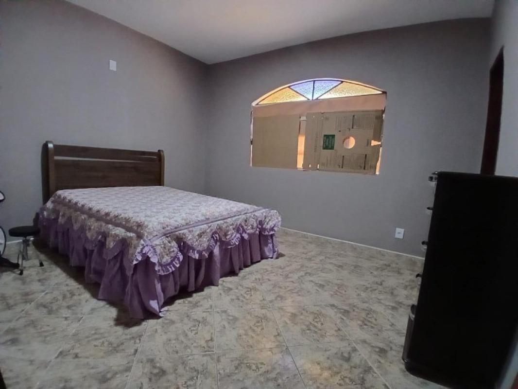Casa, Milionários, 2 Quartos, 1 Vaga, 1 Suíte