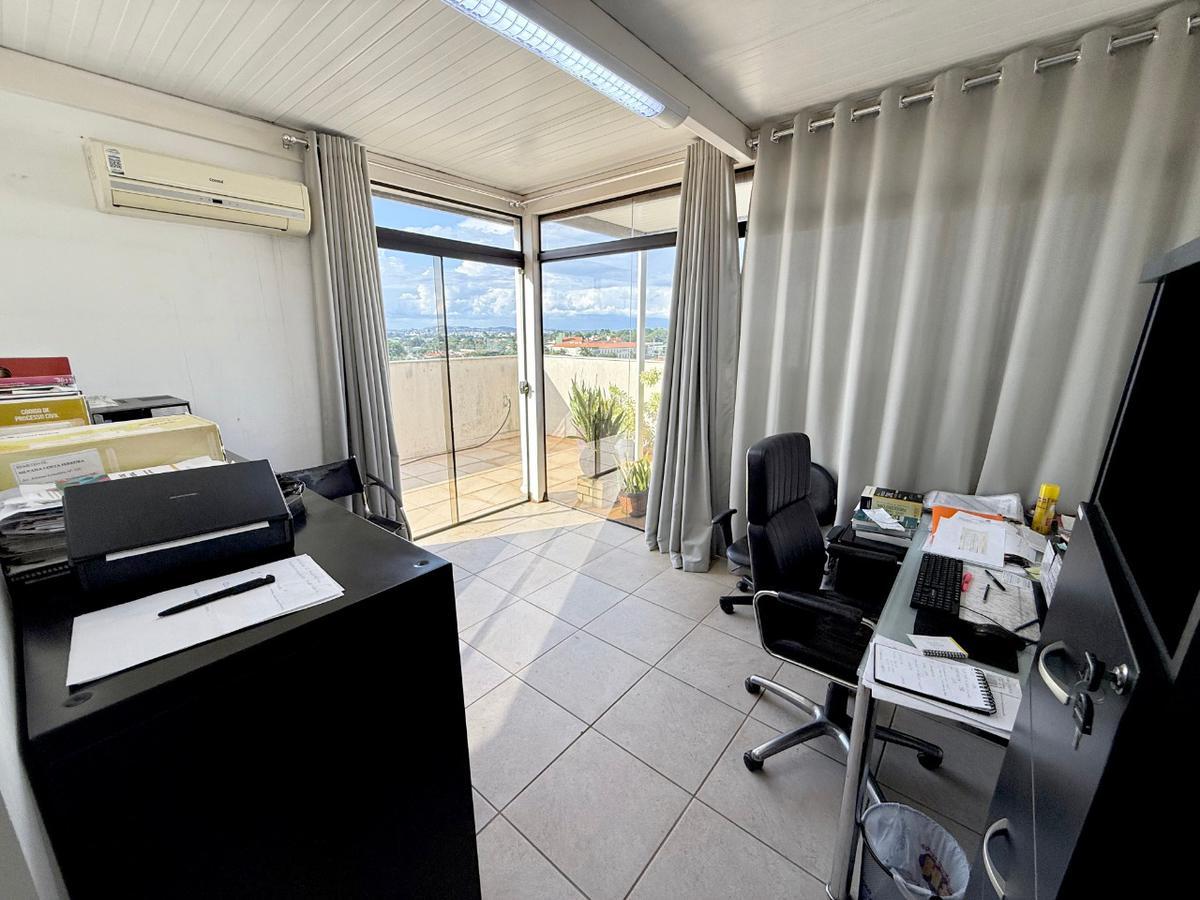 Sala, São José, 0 Quarto, 2 Vagas