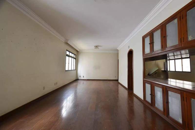 Apartamento, Funcionários, 4 Quartos, 3 Vagas, 2 Suítes