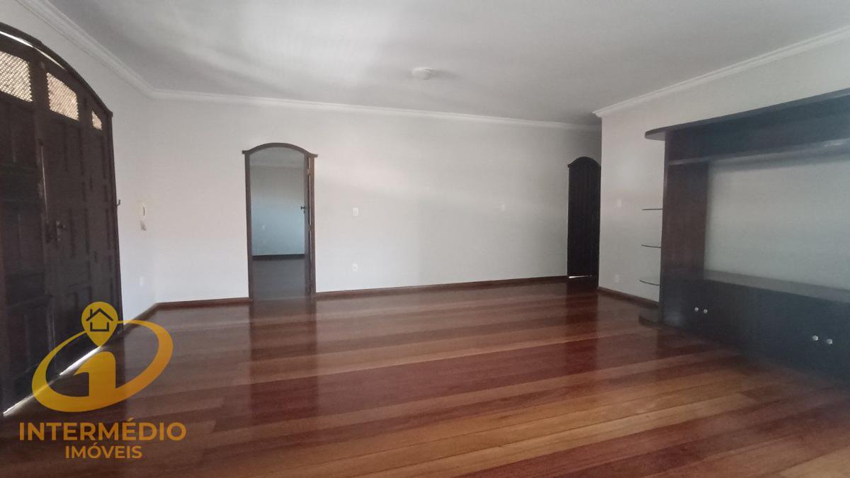 Casa, Álvaro Camargos, 4 Quartos, 4 Vagas, 1 Suíte