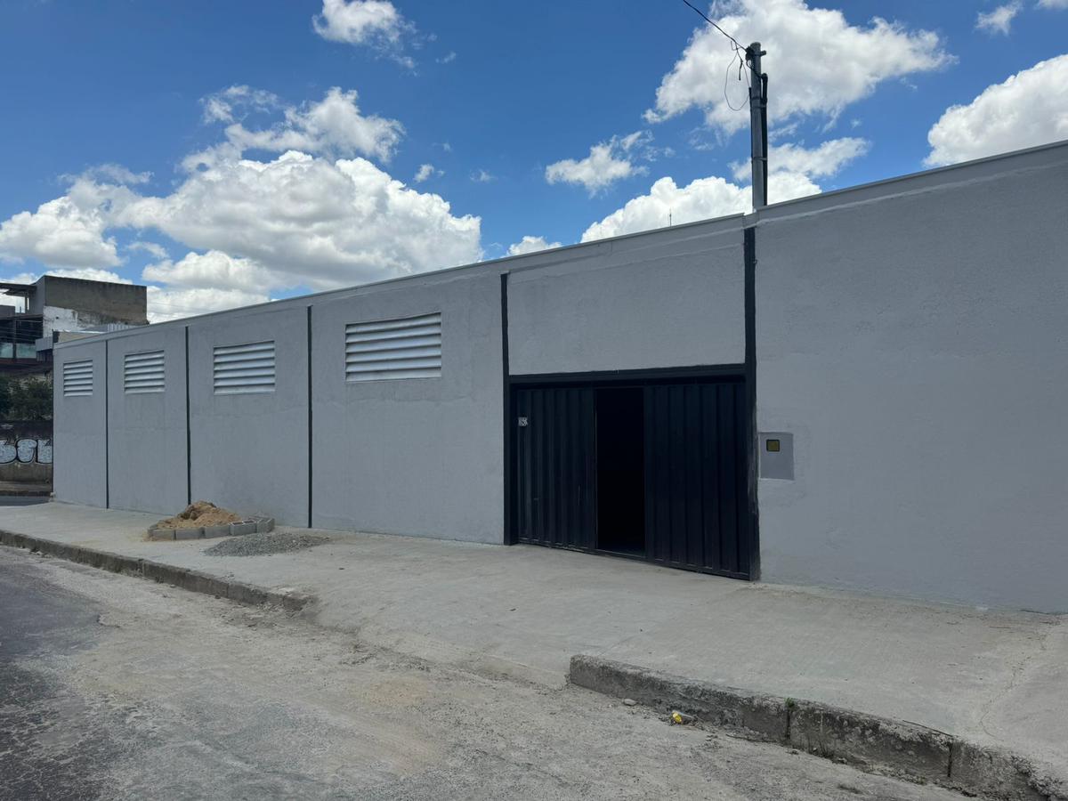 Galpão, Glória, 0 Quarto, 5 Vagas