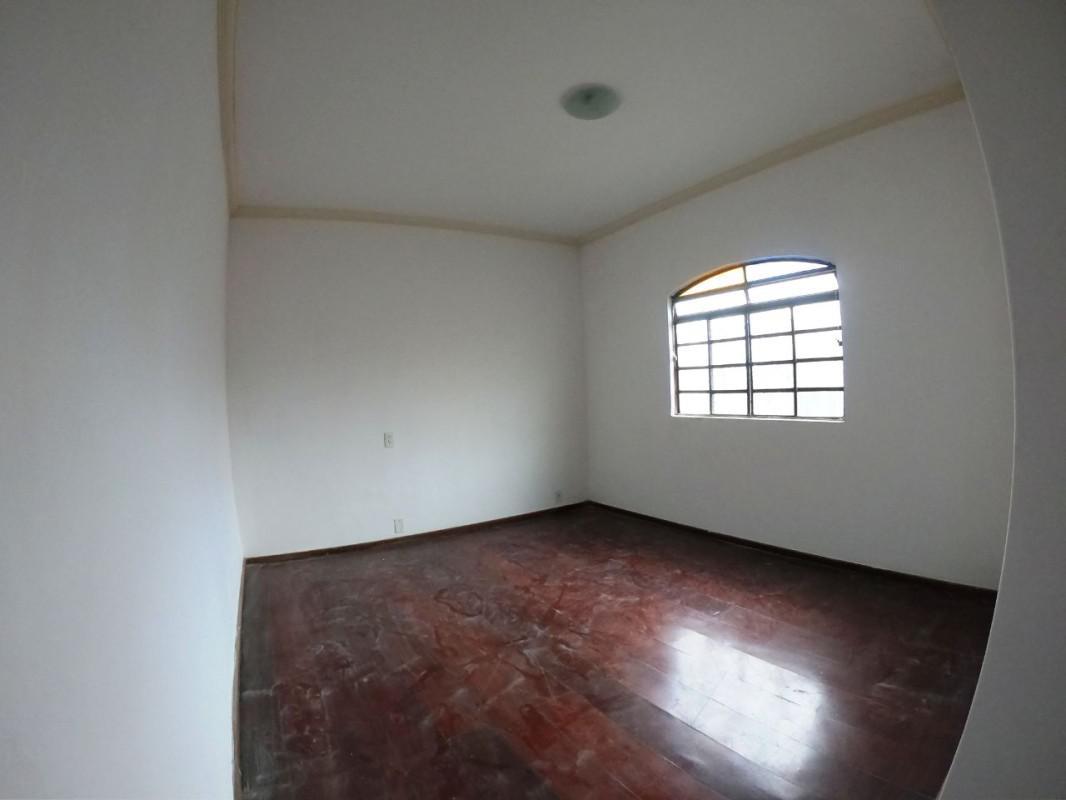 Casa, São Salvador, 3 Quartos, 1 Vaga, 1 Suíte