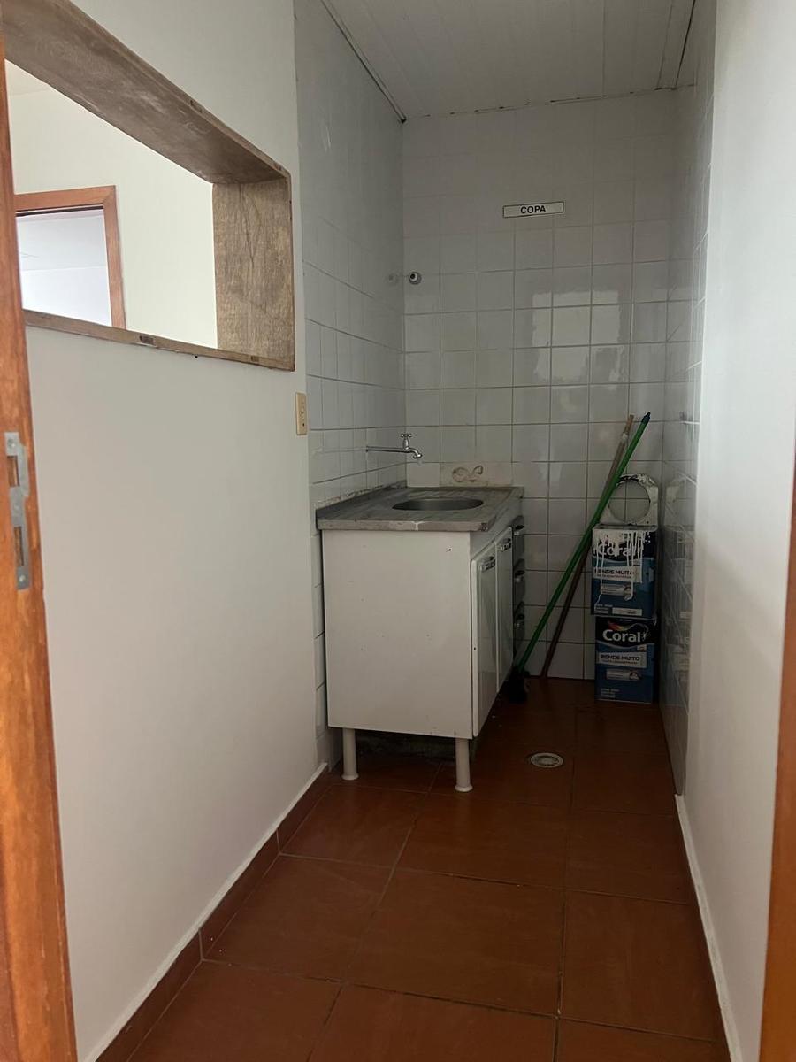 Sala, Santa Lúcia, 1 Vaga