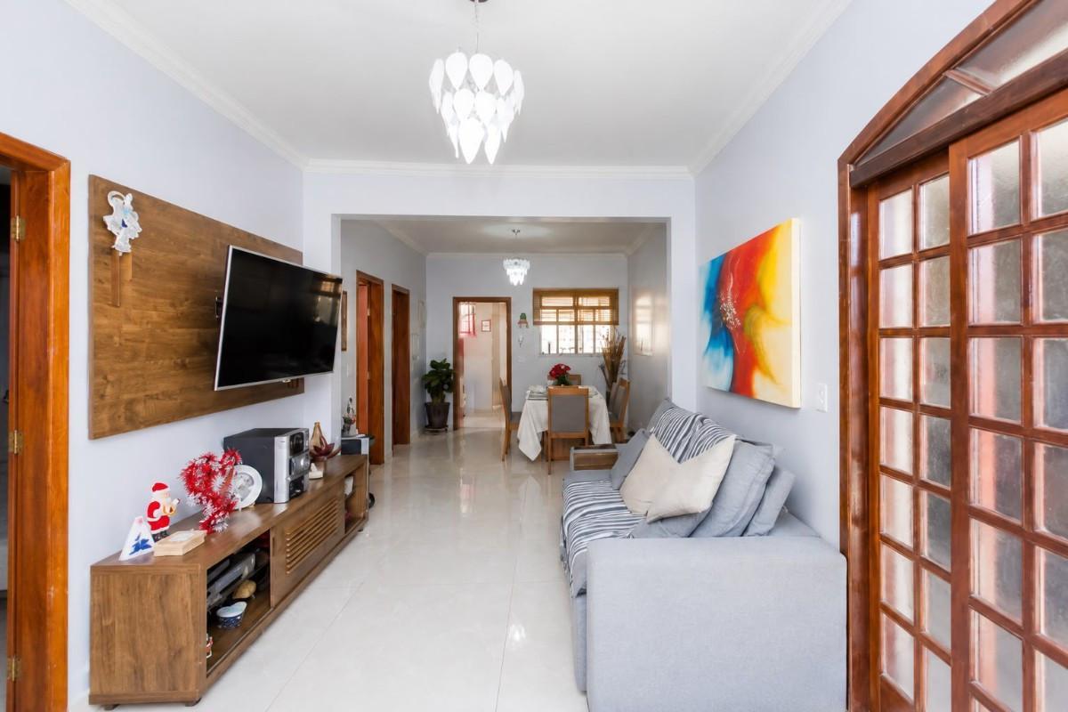 Casa, Cinquentenário, 3 Quartos, 2 Vagas, 1 Suíte